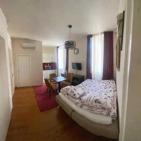 Apartment Old Town Borgo Luxury