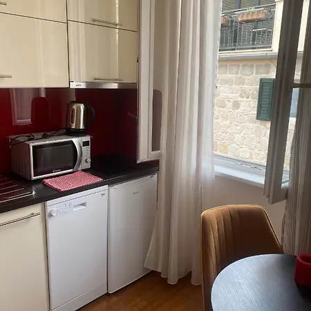 Apartment Old Town Borgo Luxury